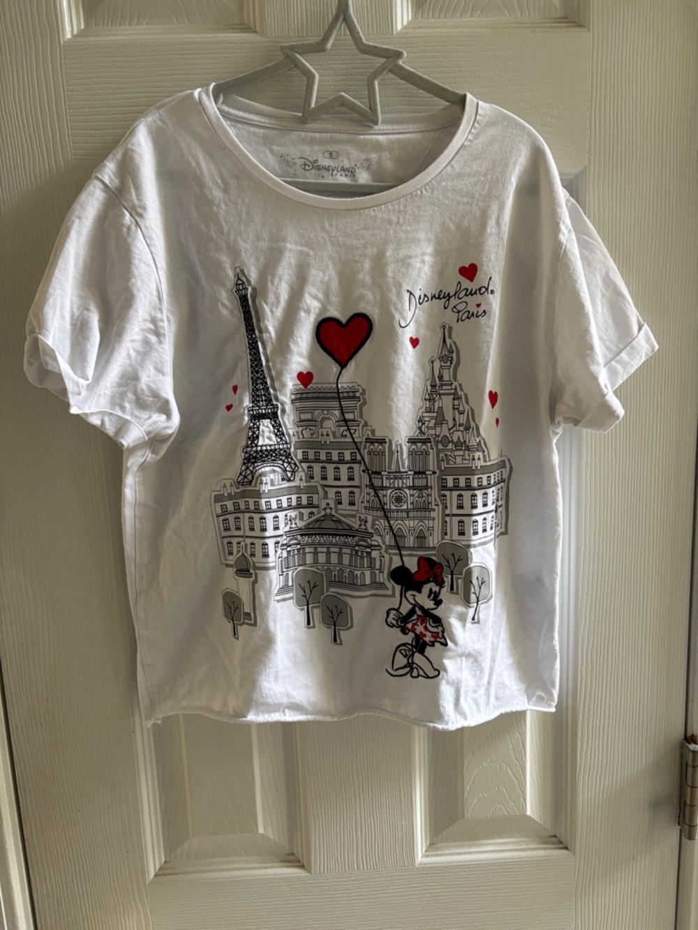 White Minnie Mouse Disneyland Paris Graphic Tee with Red Heart Balloon
